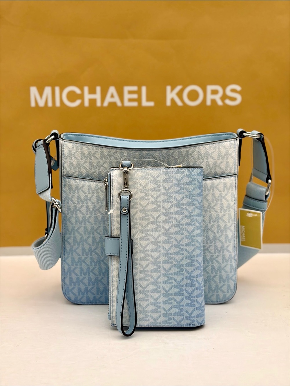 Michael Kors Ombre Blue MK Signature Crossbody with Wristlet Wallet Set - Picture 5 of 11